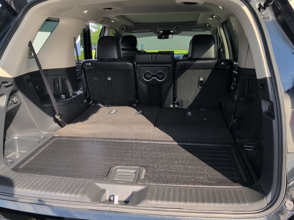 Used 2025 Honda Pilot Elite image 46