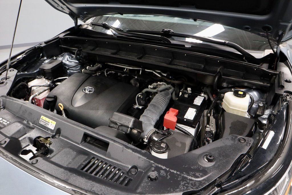Used 2022 Toyota Highlander Limited image 17