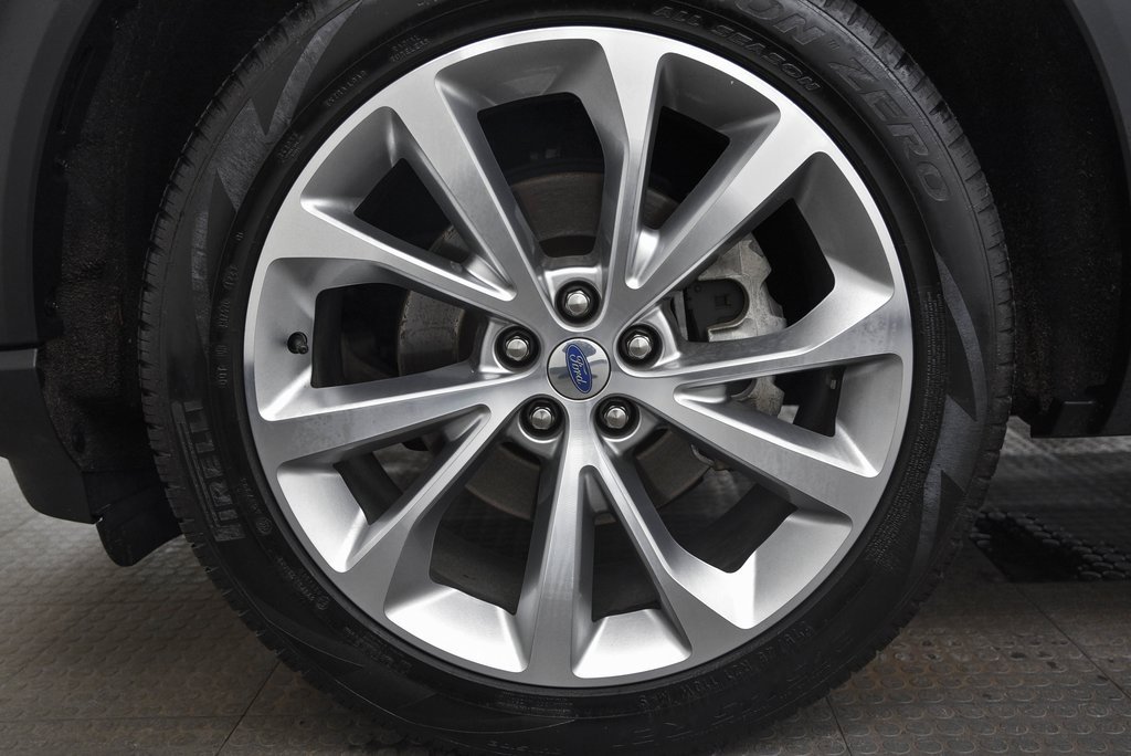 Used 2023 Ford Explorer Platinum w/ Technology Package image 8