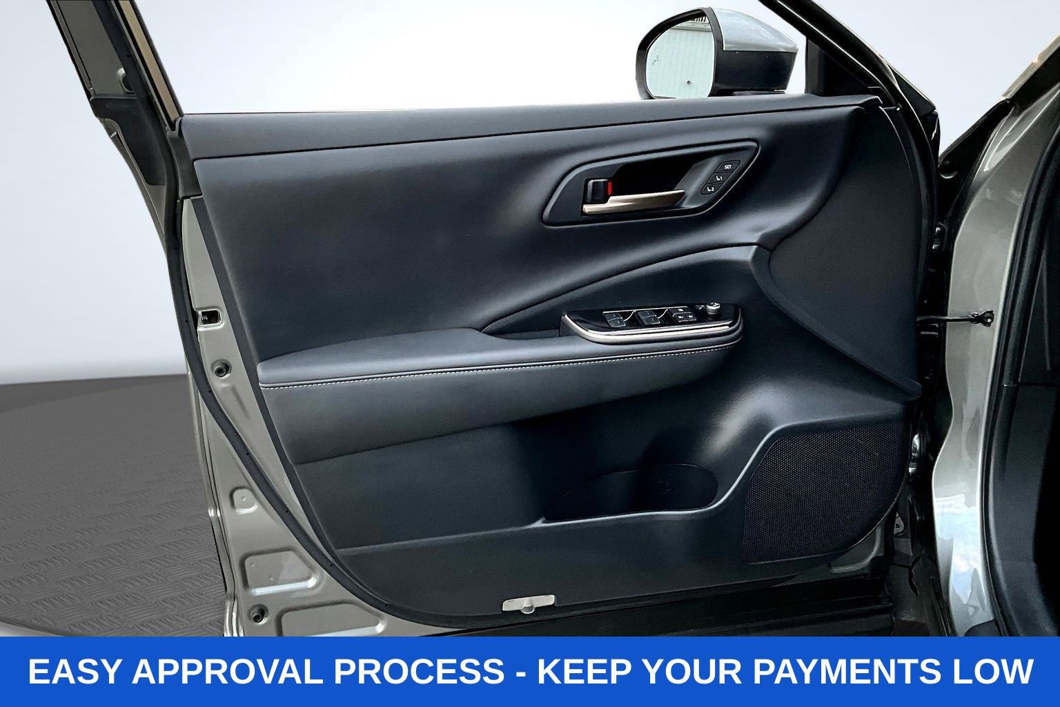 Used 2024 Toyota Crown Limited w/ Carpet Mat Package (TMS) image 25