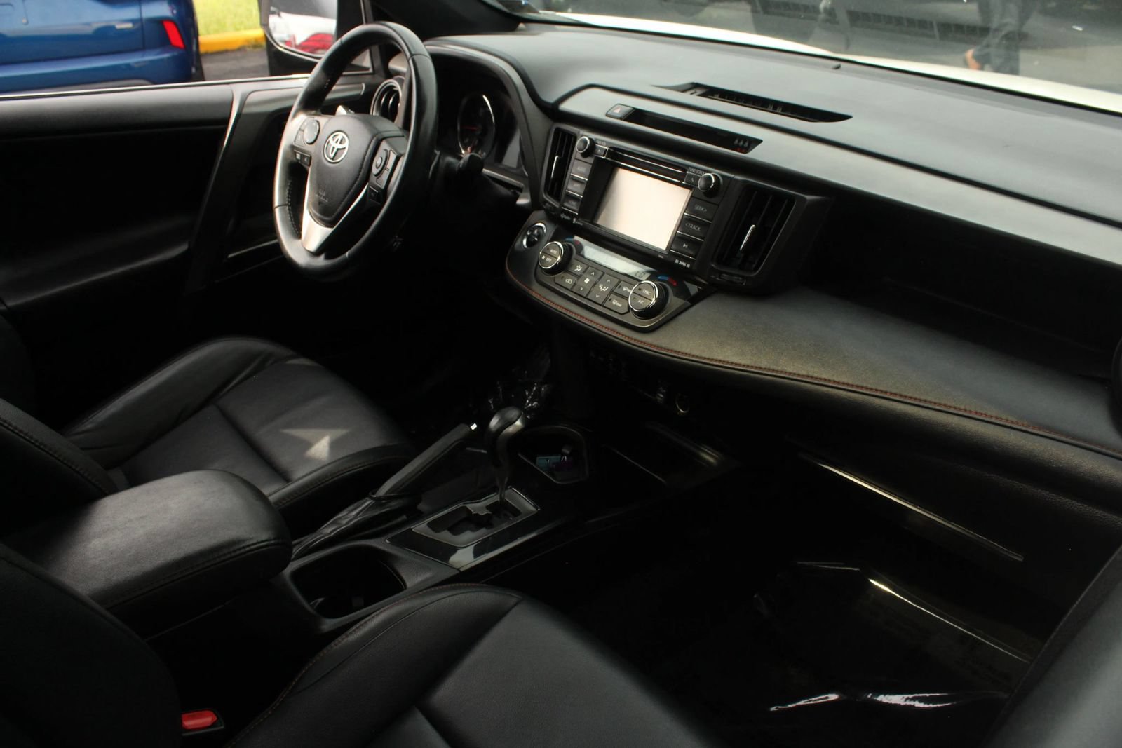 Used 2014 Toyota RAV4 XLE AWD/4WD image 24