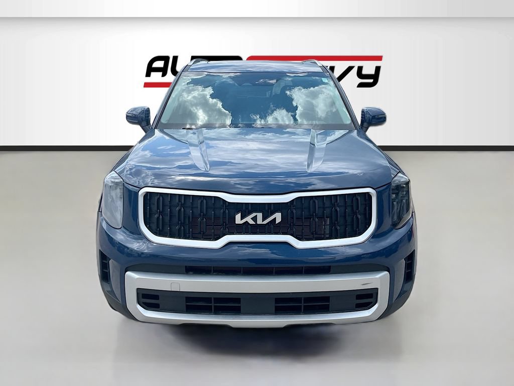 Used 2025 Kia Telluride S FWD image 2