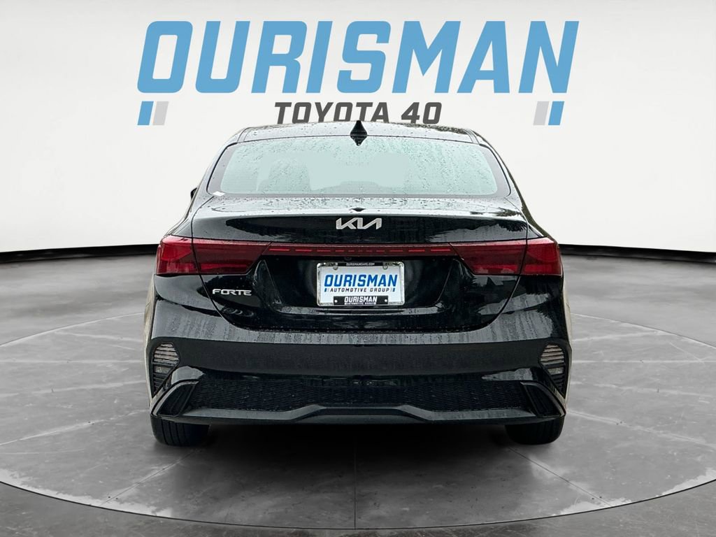 Used 2023 Kia Forte LXS image 6