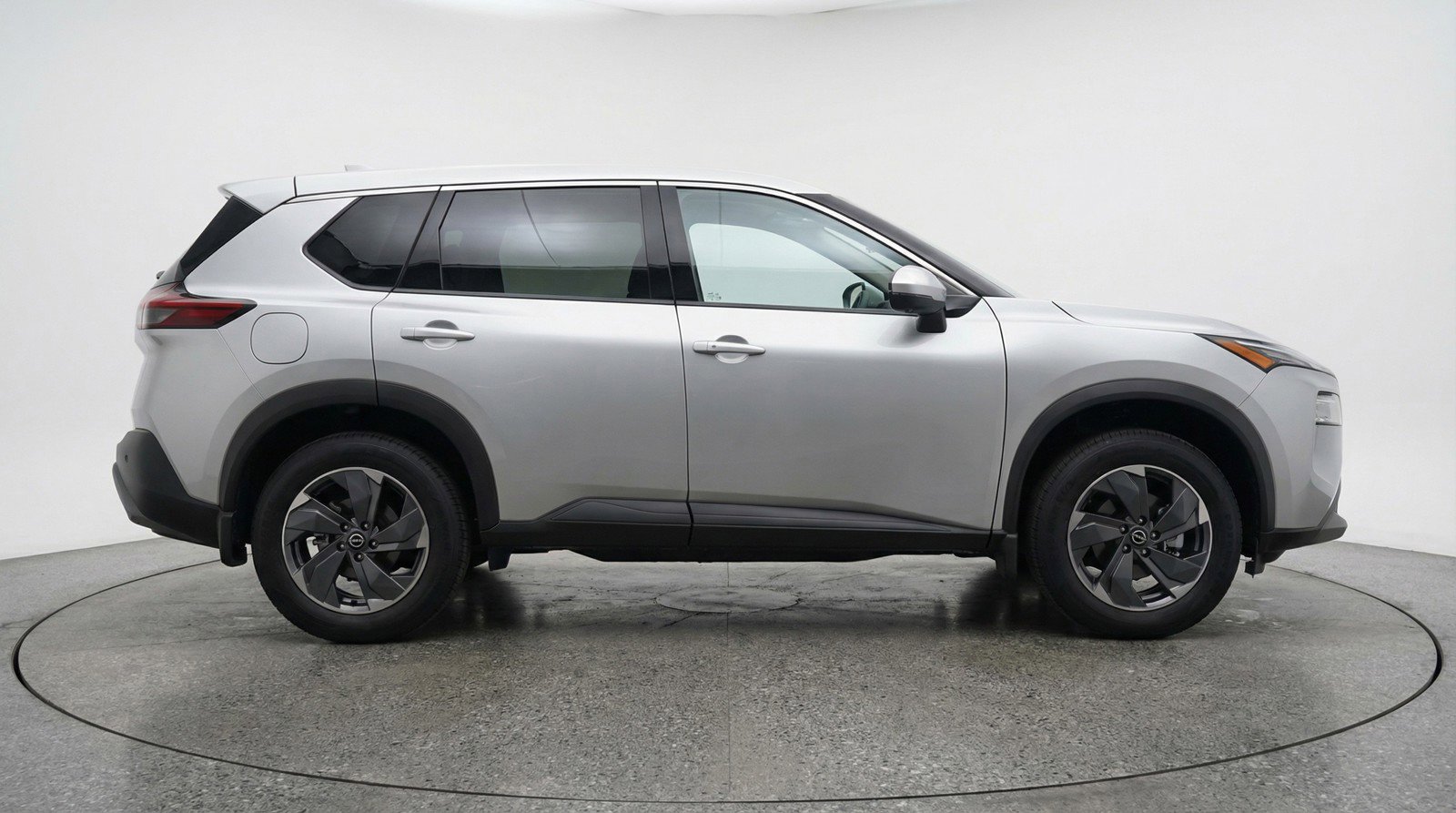 Used 2025 Nissan Rogue SV FWD image 11