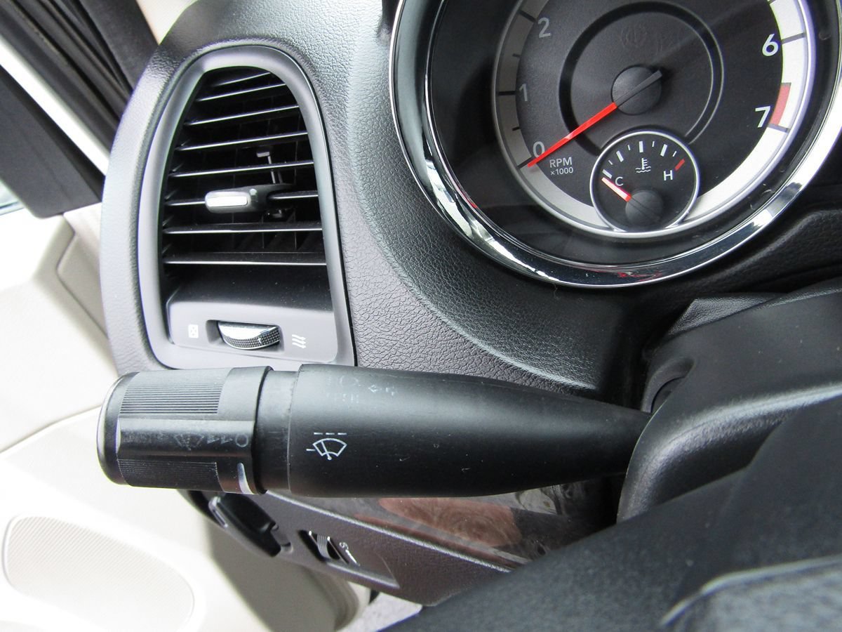 Used 2013 RAM C/V Tradesman FWD image 10