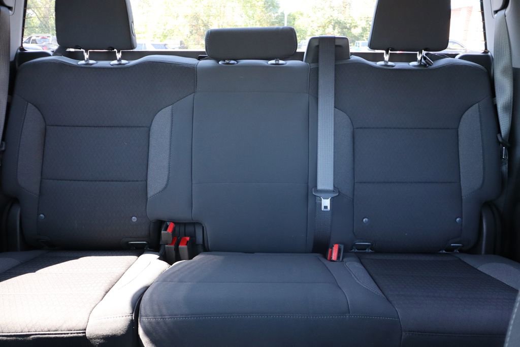 Used 2025 Chevrolet Silverado 1500 Custom Trail Boss w/ LPO, Dark Essentials Package image 40