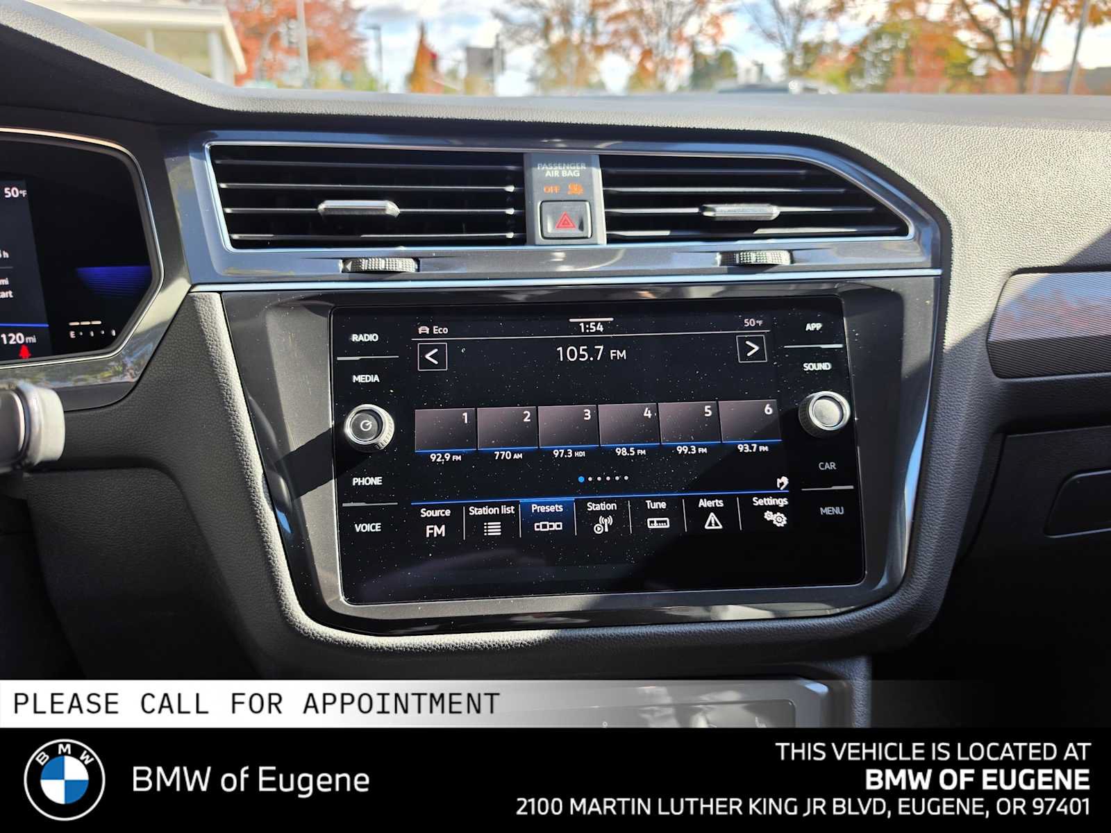 Used 2022 Volkswagen Tiguan SE AWD/4WD image 30
