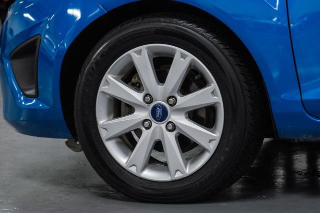 Used 2012 Ford Fiesta SE w/ Moon & Mood Pkg FWD image 53