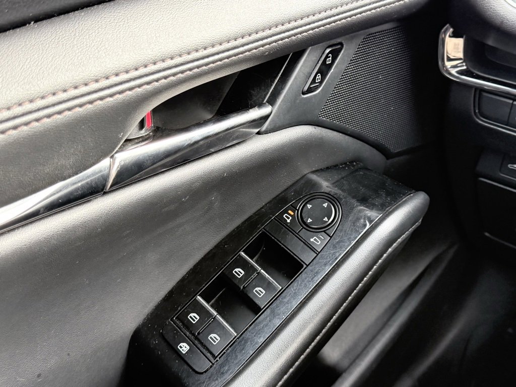 Used 2024 MAZDA MAZDA3 s image 9