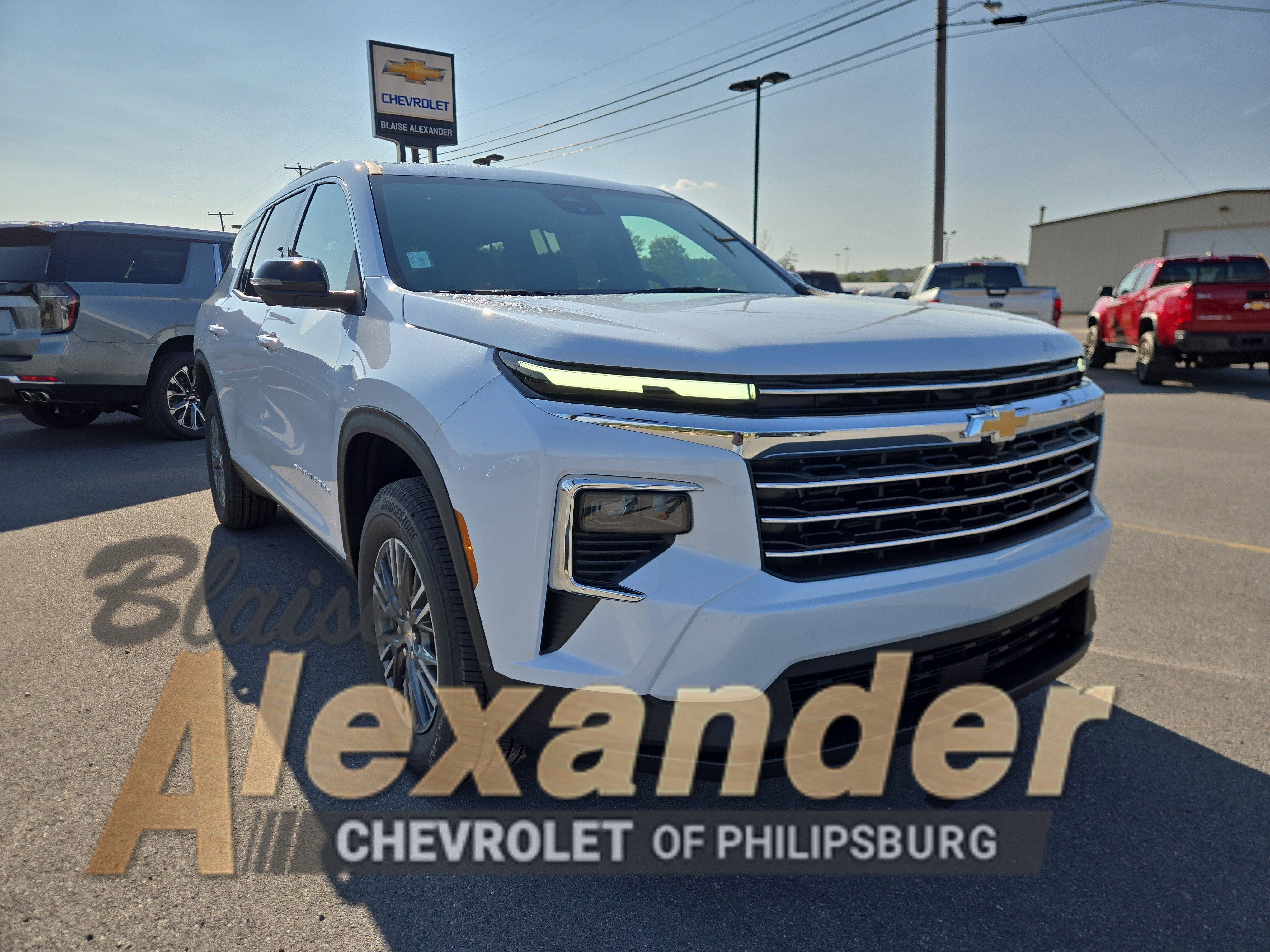 New 2026 Chevrolet Traverse LT w/ Driver Confidence Package image 1