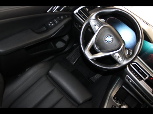 Used 2021 BMW X5 xDrive40i w/ Executive Package 2 AWD/4WD image 17