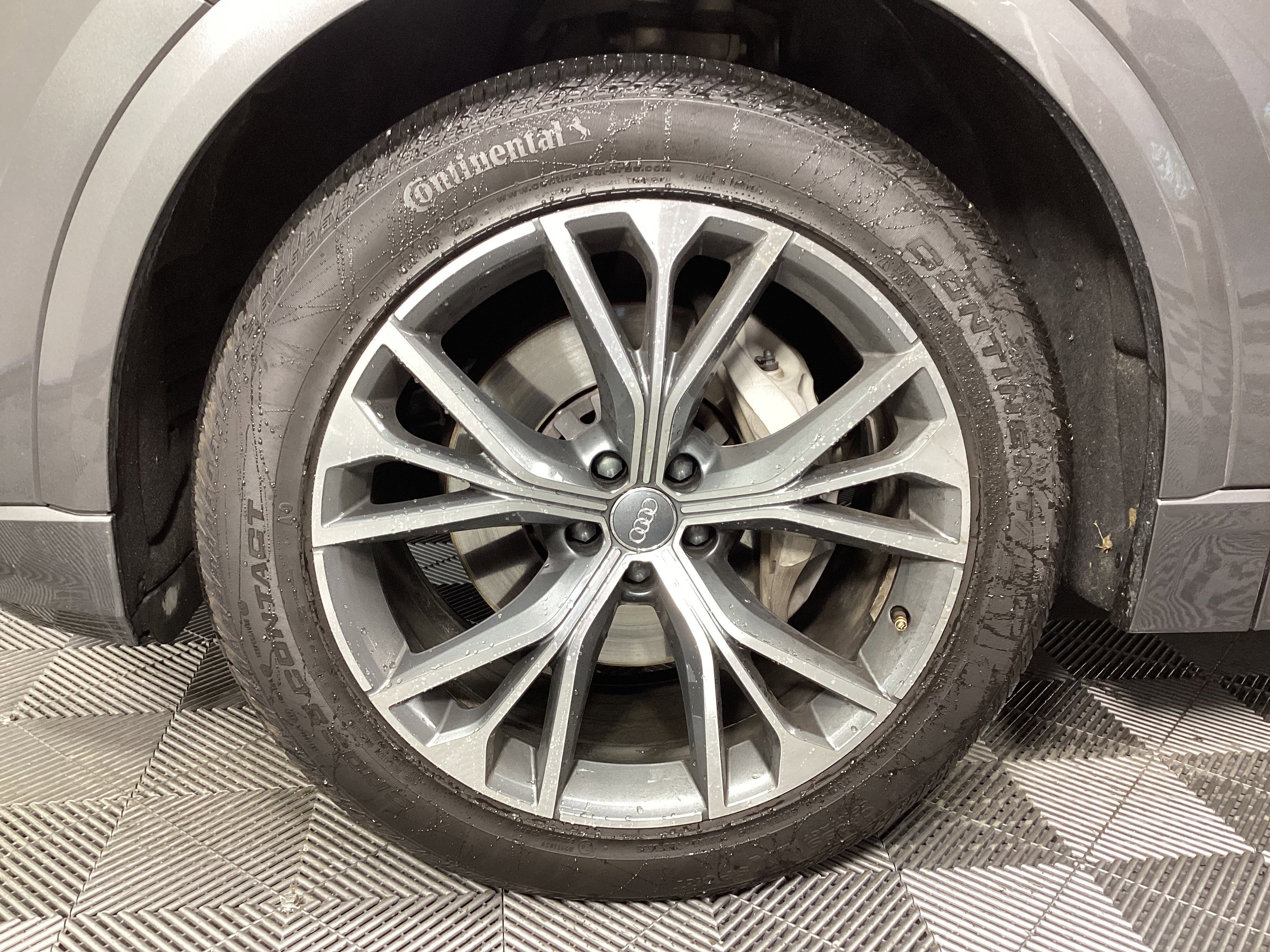 Used 2020 Audi Q8 Premium w/ Black Optic Package image 10