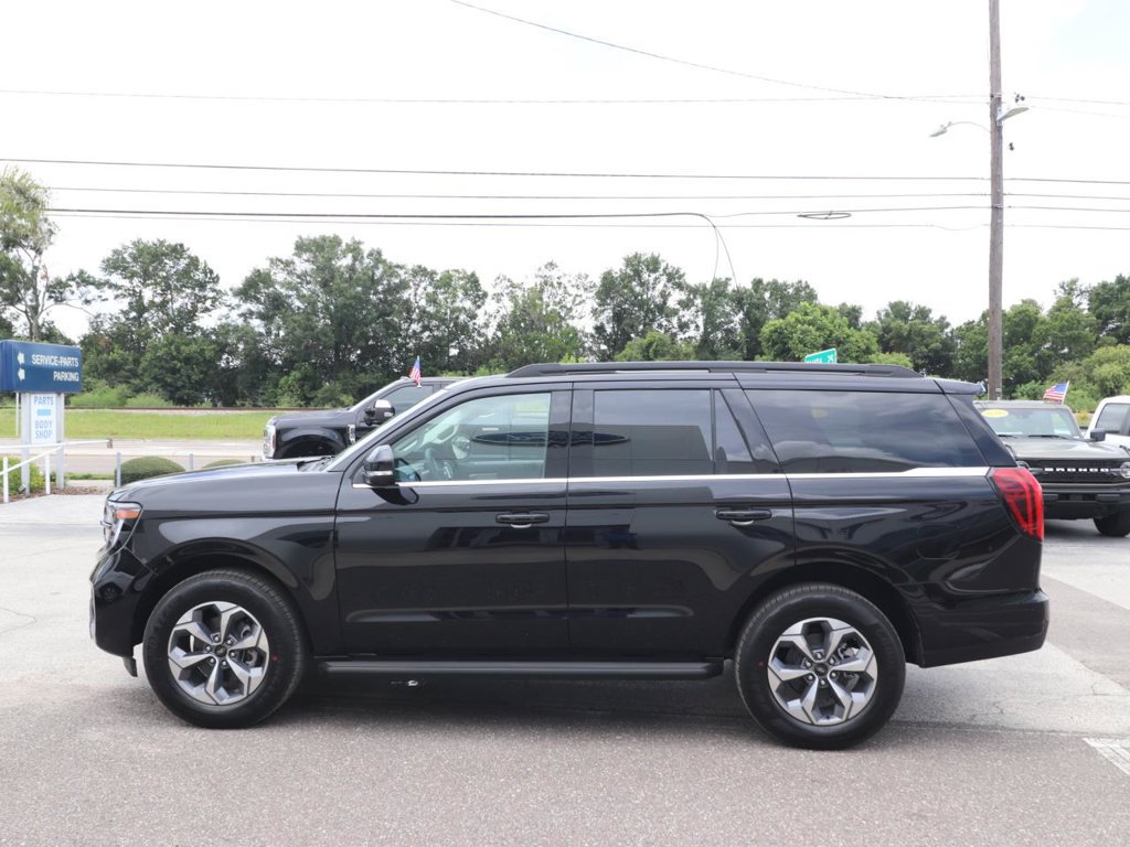 New 2027 Ford Expedition Active RWD image 9
