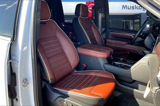 Used 2025 GMC Sierra 2500 Denali Ultimate image 27