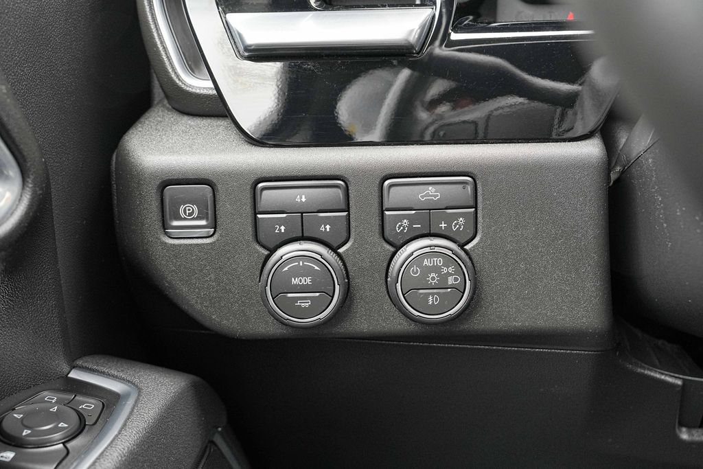 Used 2014 RAM 1500 Outdoorsman AWD/4WD image 36