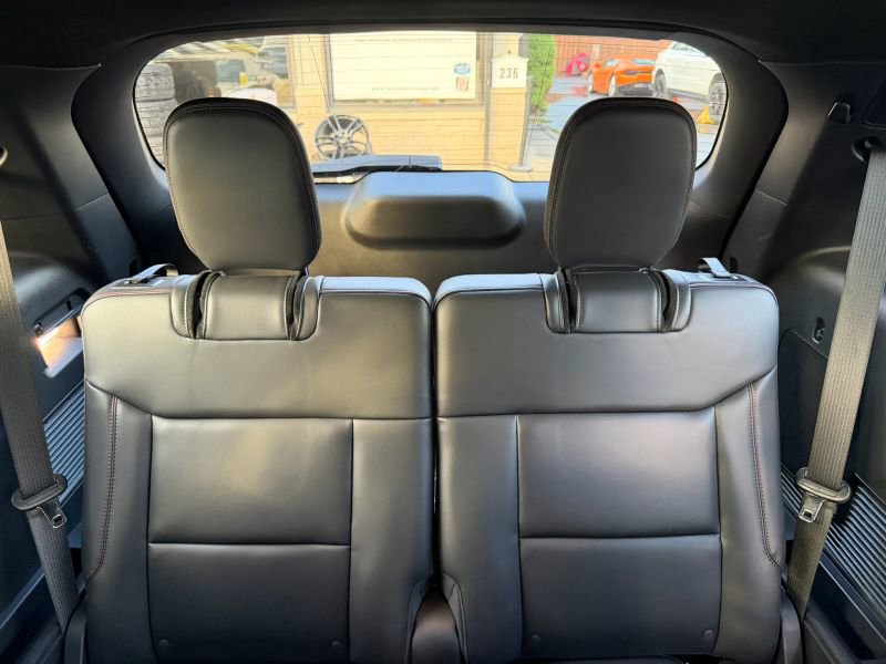 Used 2025 Ford Explorer ST-Line AWD/4WD image 19