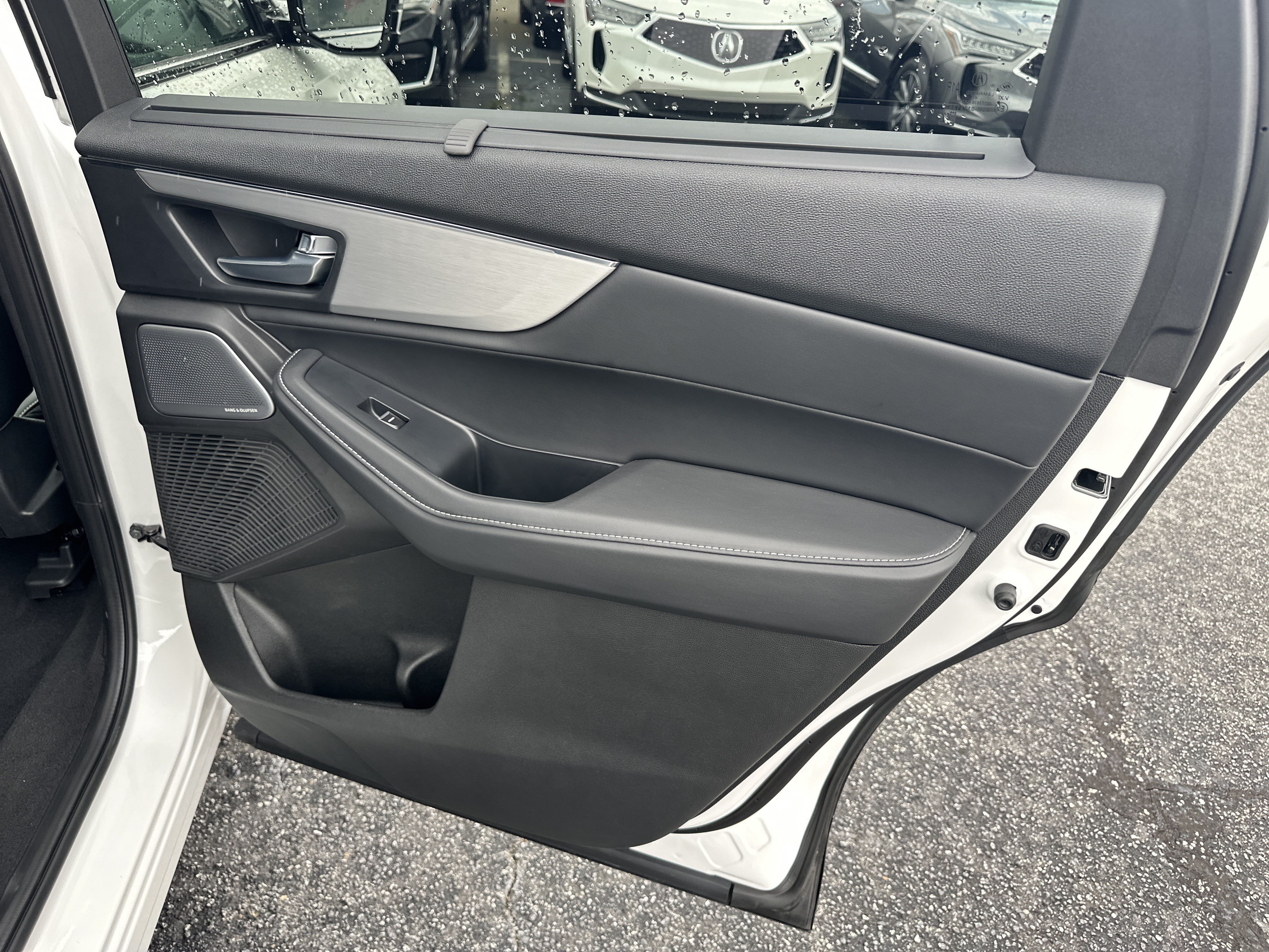 Certified 2026 Acura MDX w/ Technology Package FWD image 18