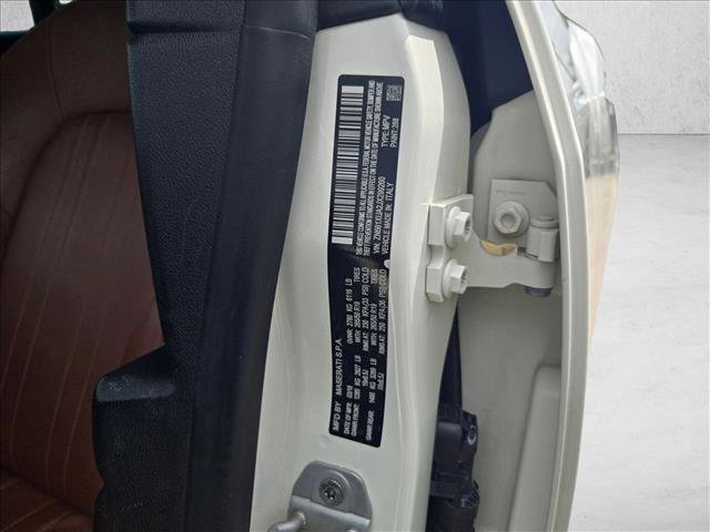 Used 2018 Maserati Levante image 18