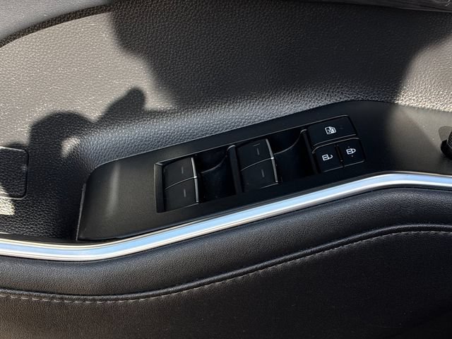 Used 2020 Toyota Highlander Limited FWD image 13