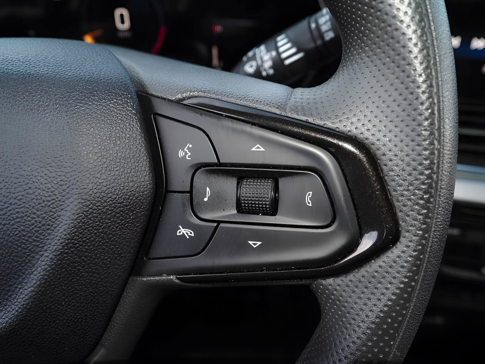 Certified 2024 Chevrolet Trax LT FWD image 31