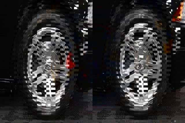 Used 2013 Dodge Charger SE image 5