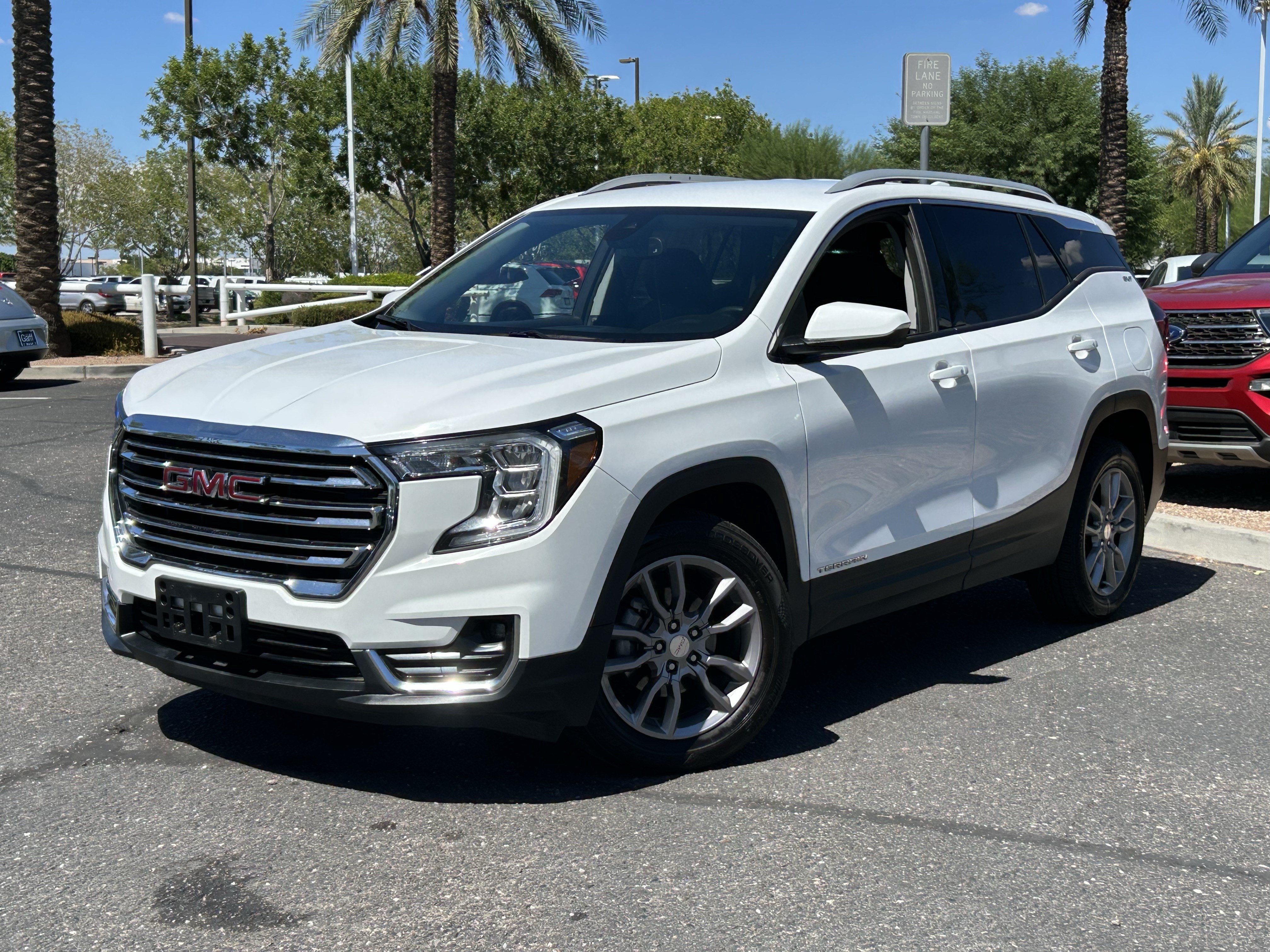 Used 2024 GMC Terrain SLT AWD/4WD image 31
