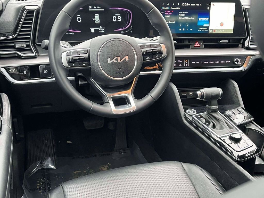 Used 2024 Kia Sportage EX image 2