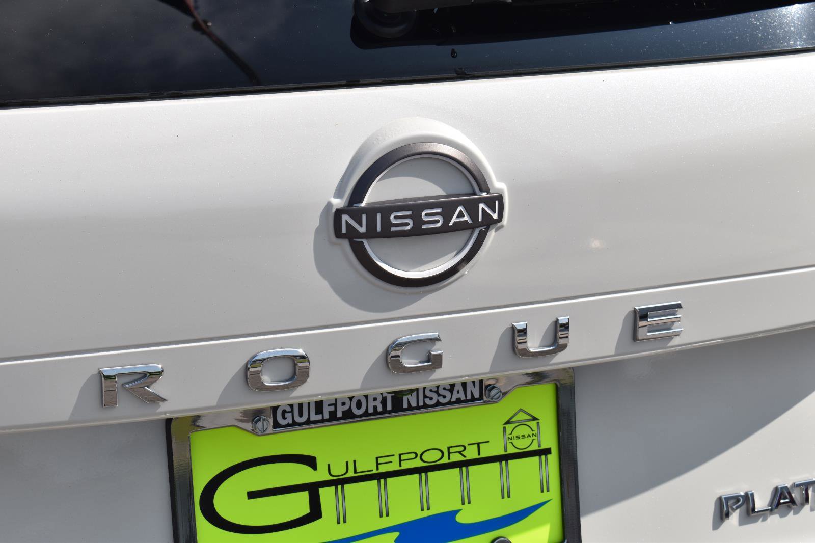 Used 2023 Nissan Rogue Platinum w/ Platinum Premium Package FWD image 8
