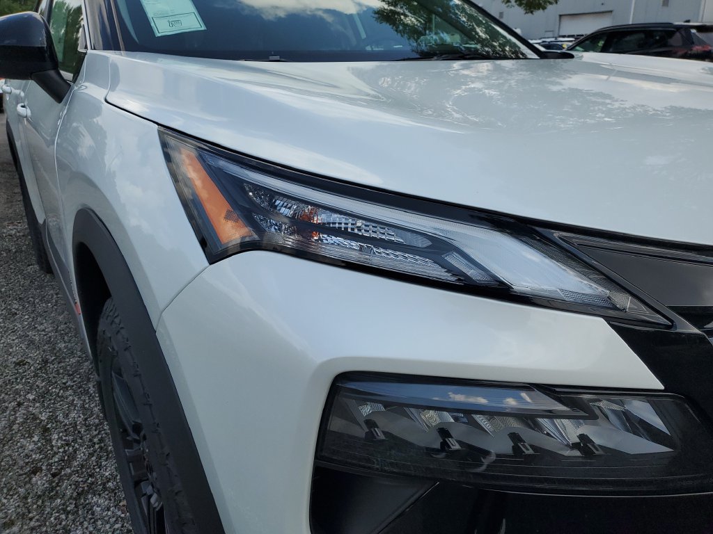 New 2026 Nissan Rogue SV w/ Rock Creek Premium Package AWD/4WD image 33