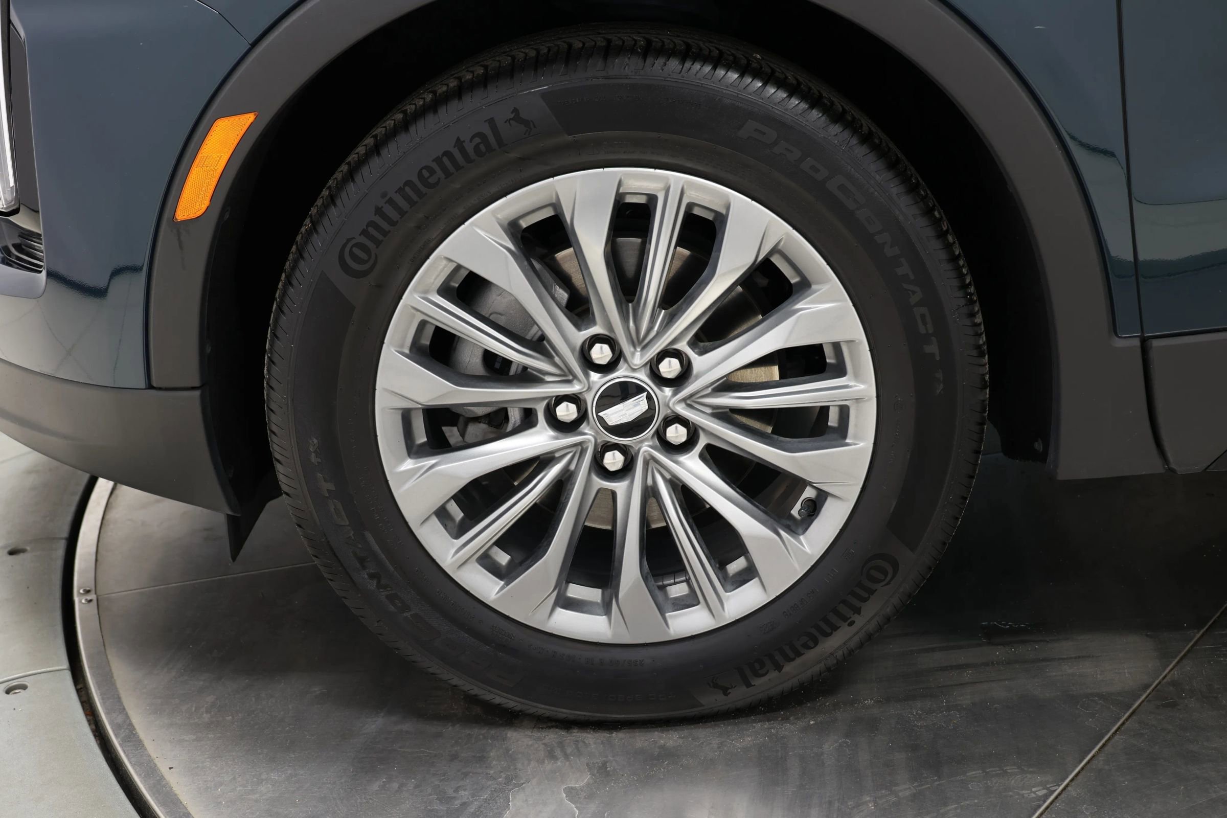 Used 2024 Cadillac XT4 Premium Luxury image 82