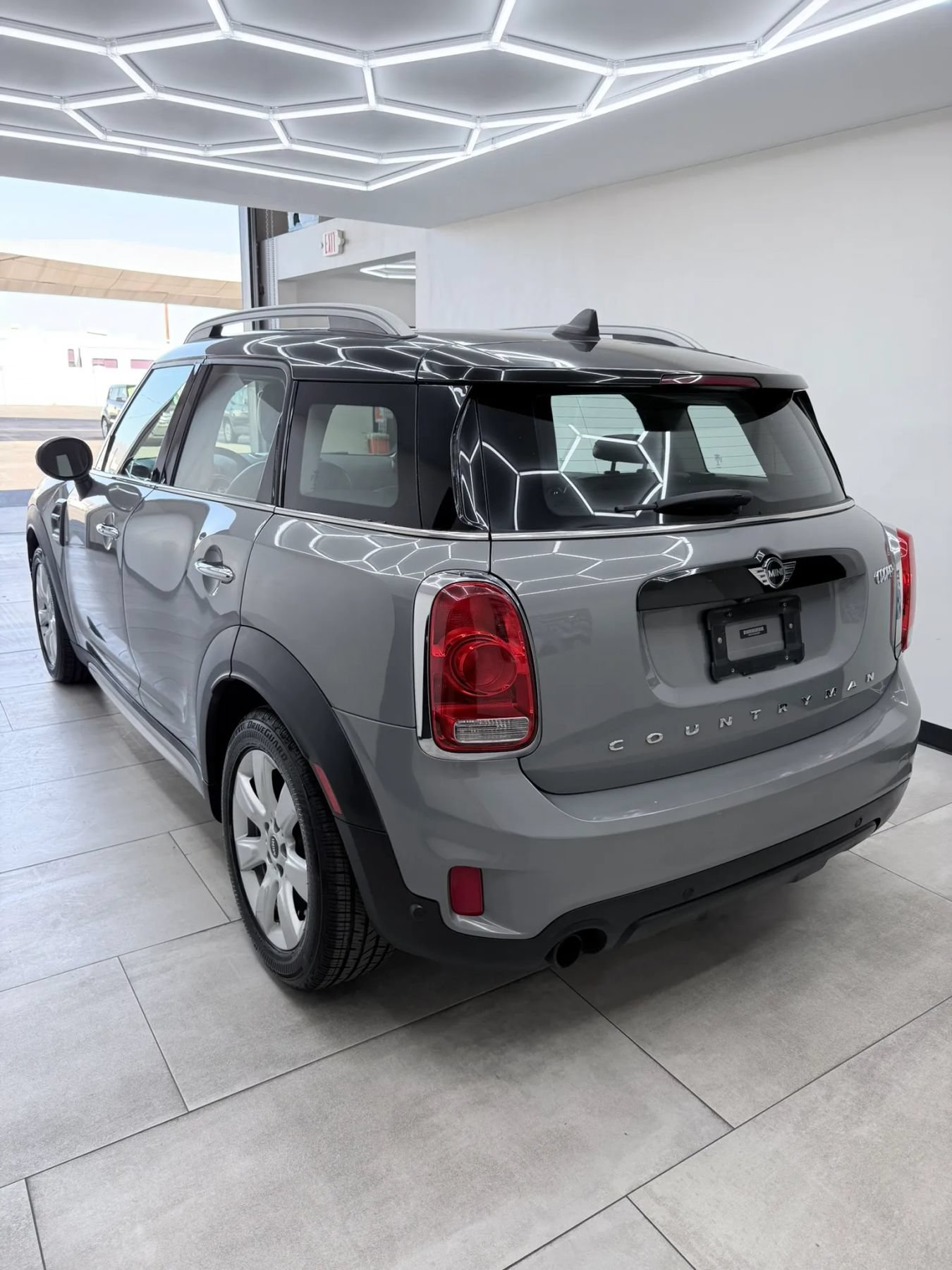 Used 2018 MINI Cooper Countryman FWD image 2