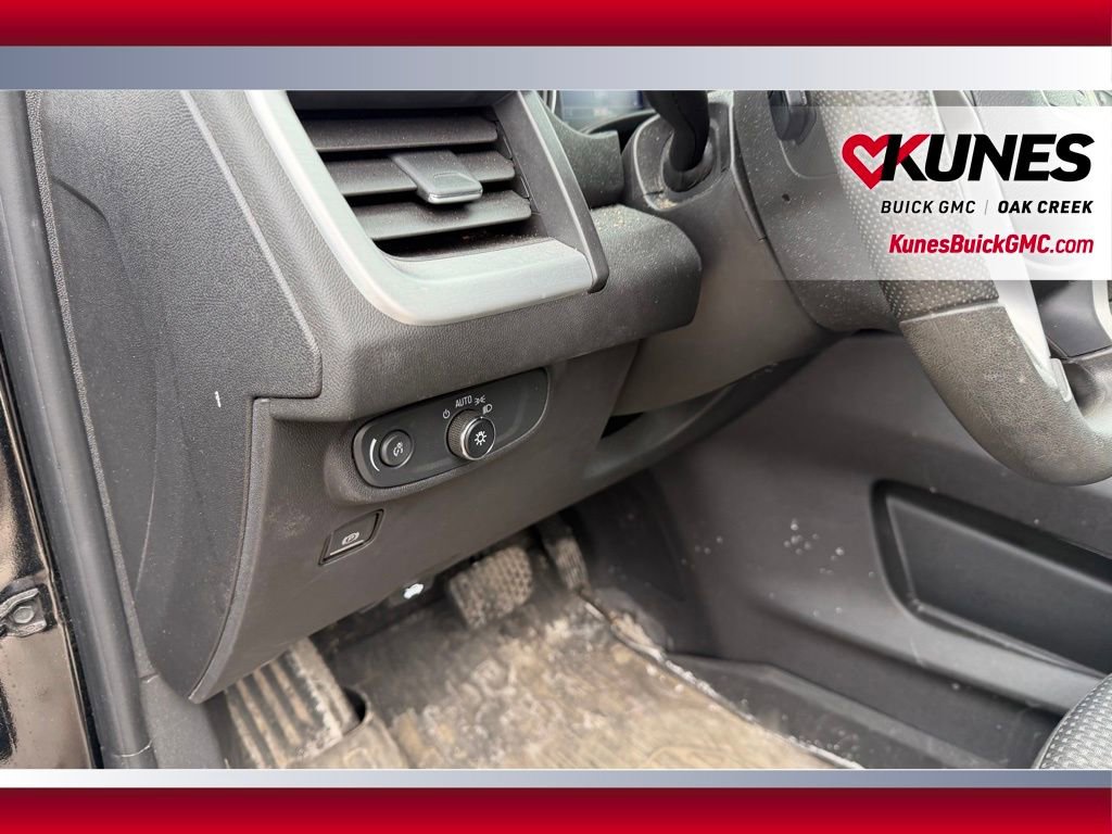 Used 2022 GMC Terrain SLE w/ Driver Convenience Package image 10