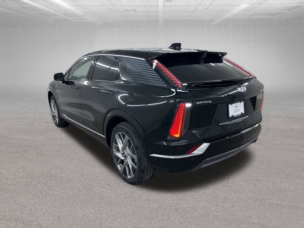 New 2026 Cadillac Optiq Luxury 1 image 7