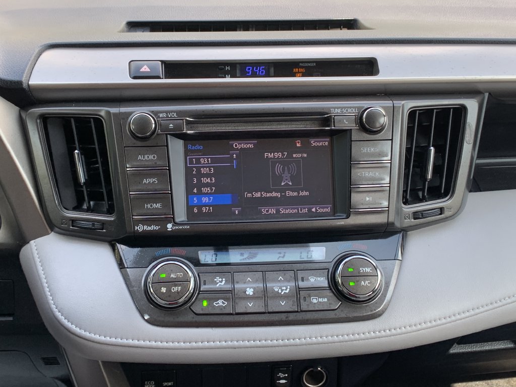 Used 2015 Toyota RAV4 XLE FWD image 14