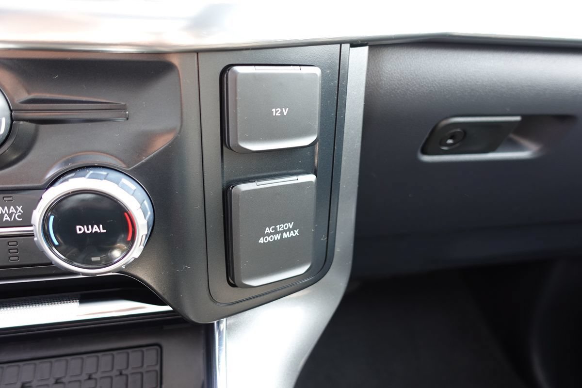 Used 2023 Ford F150 Lariat w/ Equipment Group 502A High AWD/4WD image 50