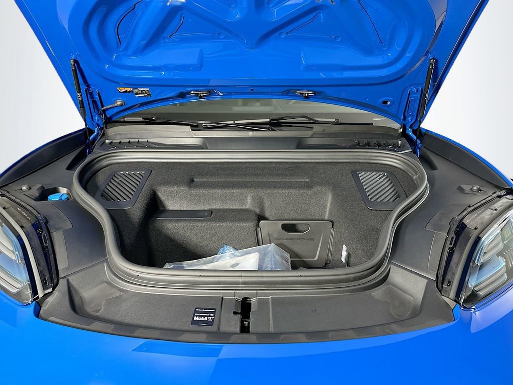 New 2026 Porsche Macan Turbo Electric image 33