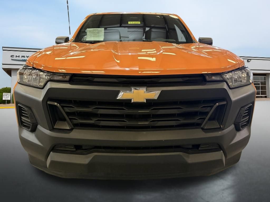 Used 2025 Chevrolet Colorado W/T w/ Advanced Trailering Package image 8