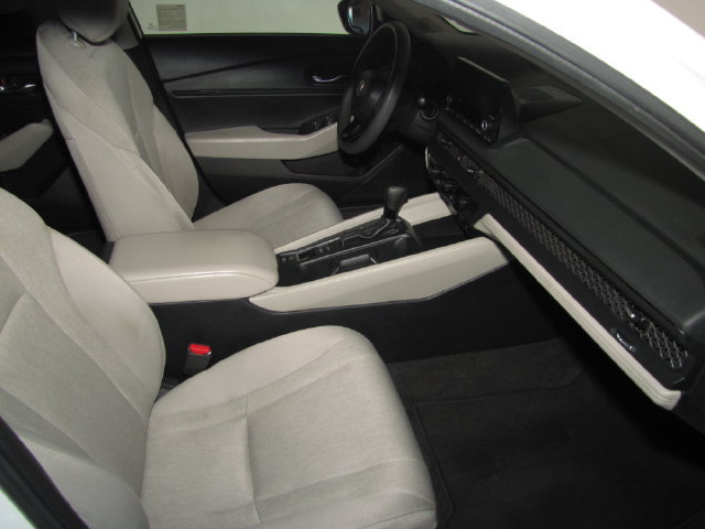 Certified 2024 Honda Accord EX image 43