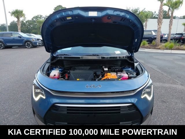 Certified 2024 Kia Niro SX Touring FWD image 9