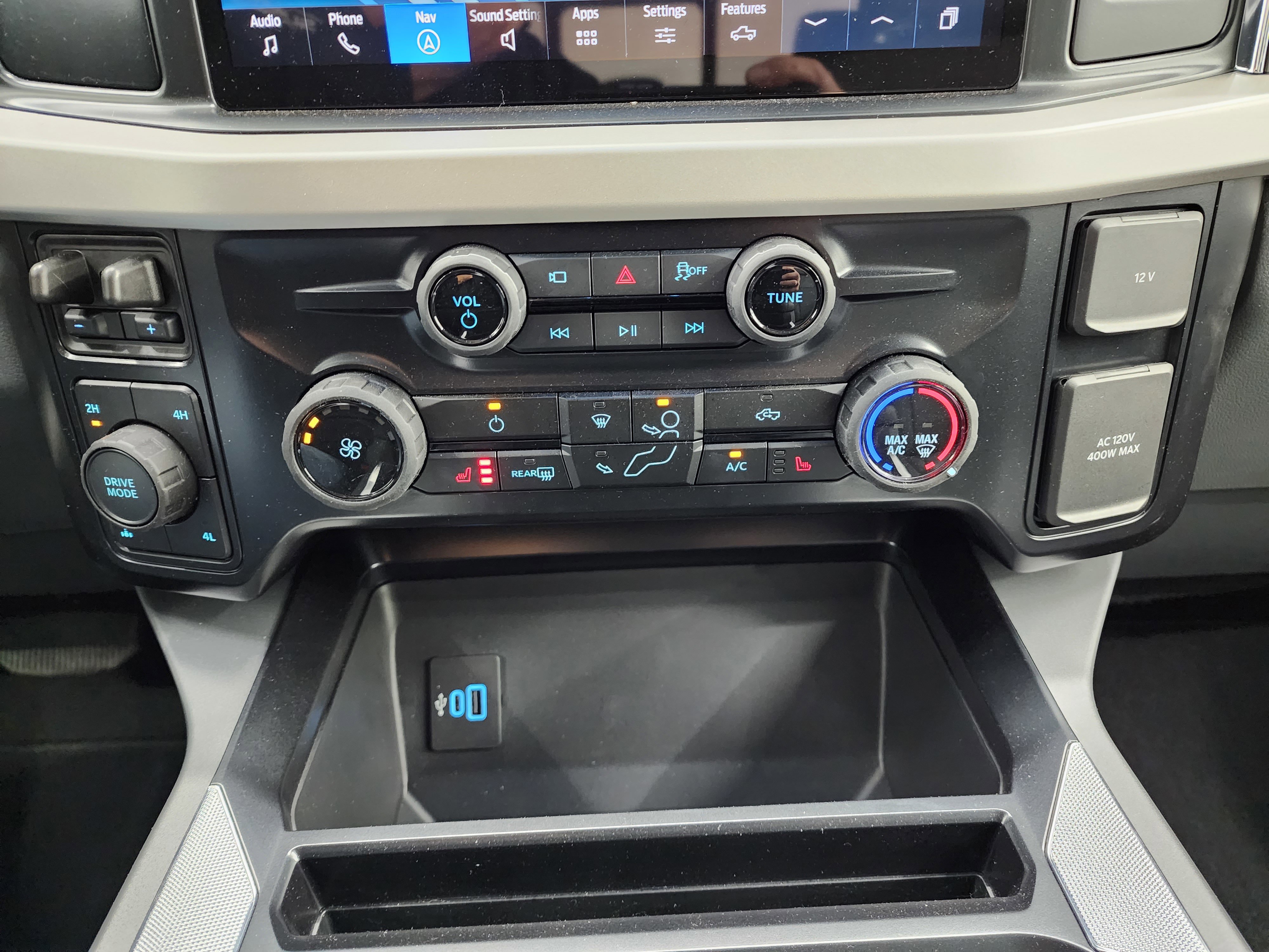 Used 2025 Ford F250 XLT w/ Black Appearance Package image 16