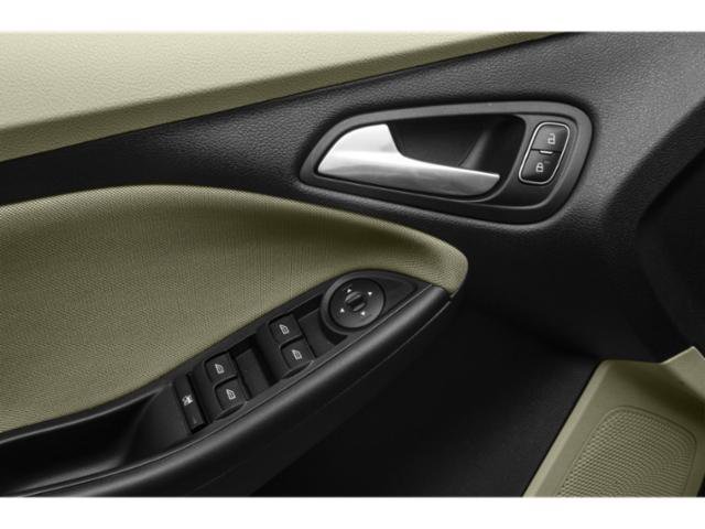 Used 2018 Ford Focus SE FWD image 23
