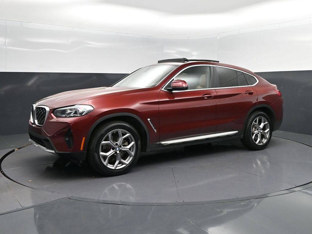 Certified 2025 BMW X4 xDrive30i image 3