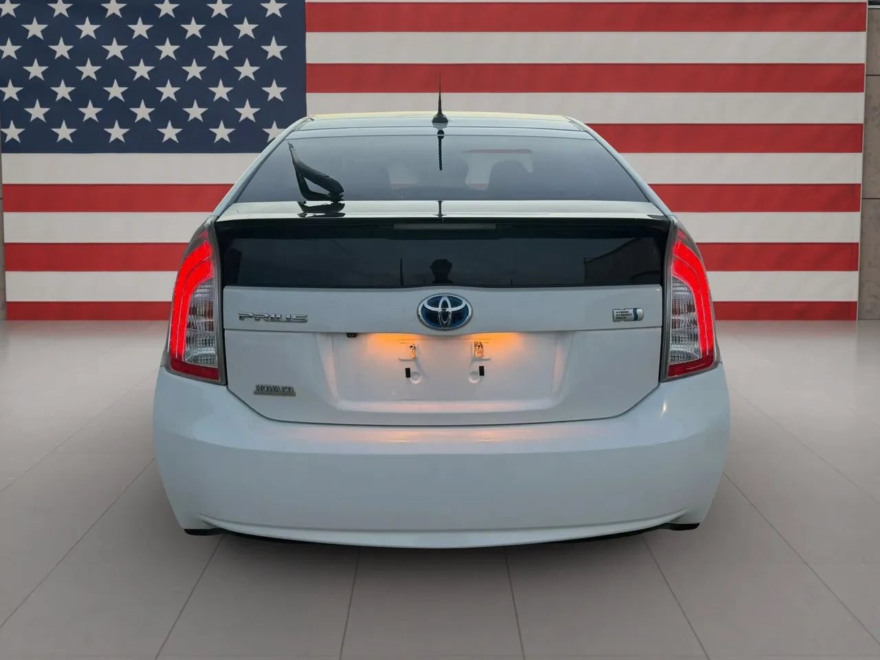 Used 2012 Toyota Prius Four w/ Deluxe Solar Roof Pkg FWD image 8