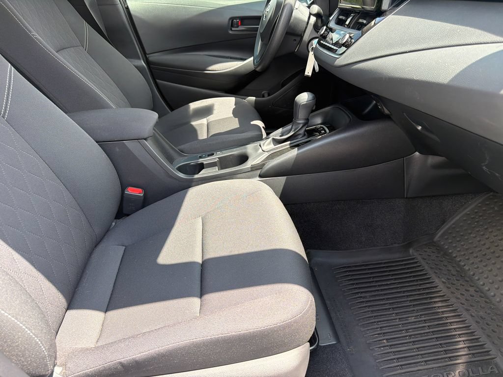 Used 2023 Toyota Corolla LE FWD image 11