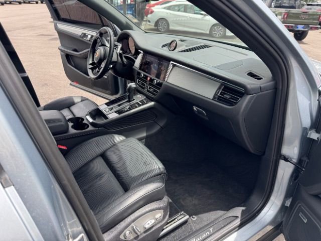 Used 2024 Porsche Macan Turbo image 17