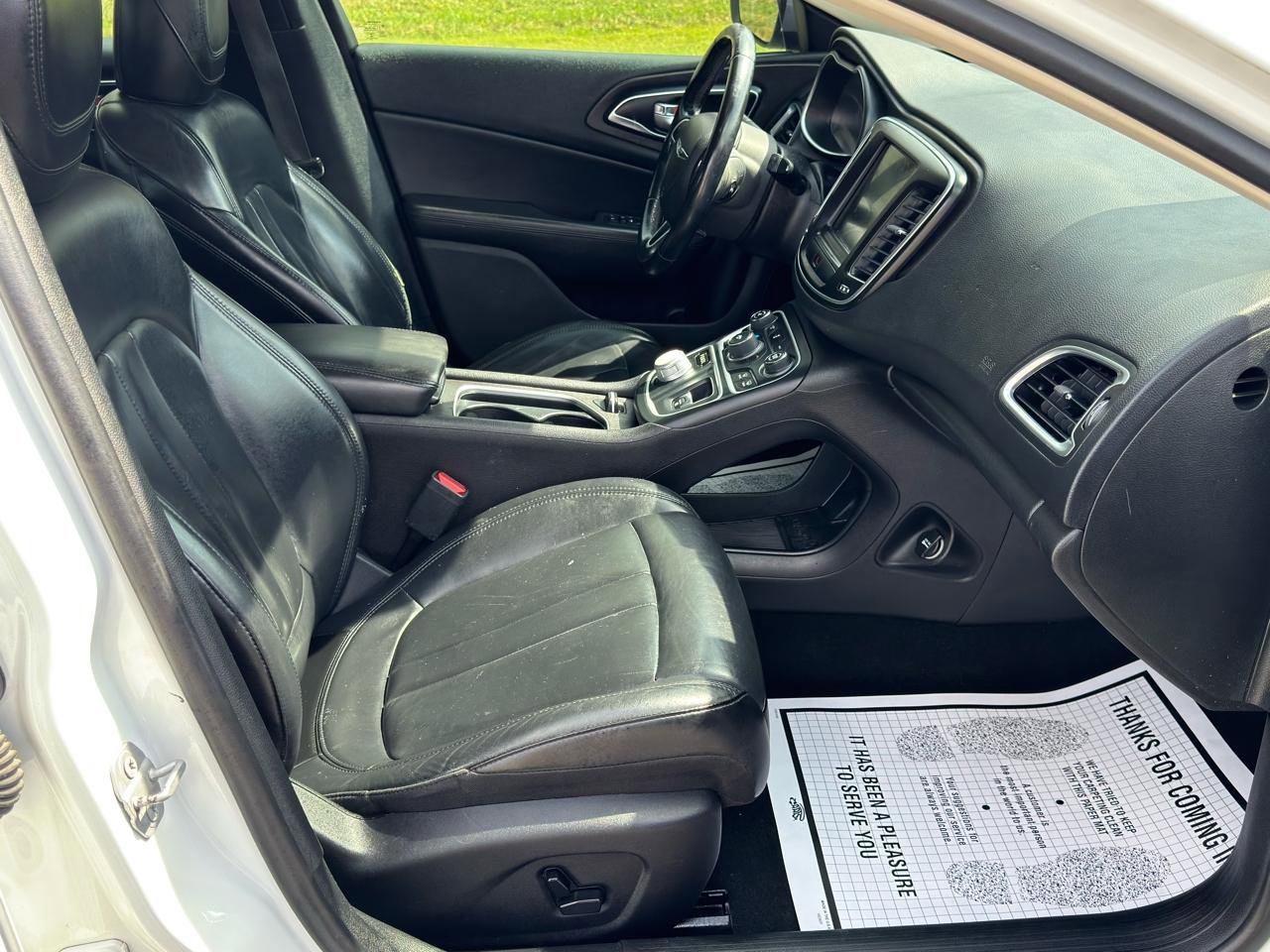 Used 2017 Chrysler 200 Limited Platinum FWD image 13