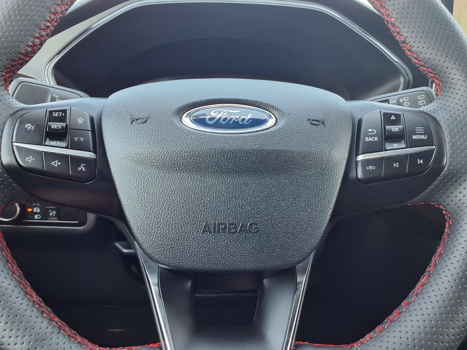 Used 2023 Ford Escape ST-Line w/ Tech Pack #1 AWD/4WD image 16