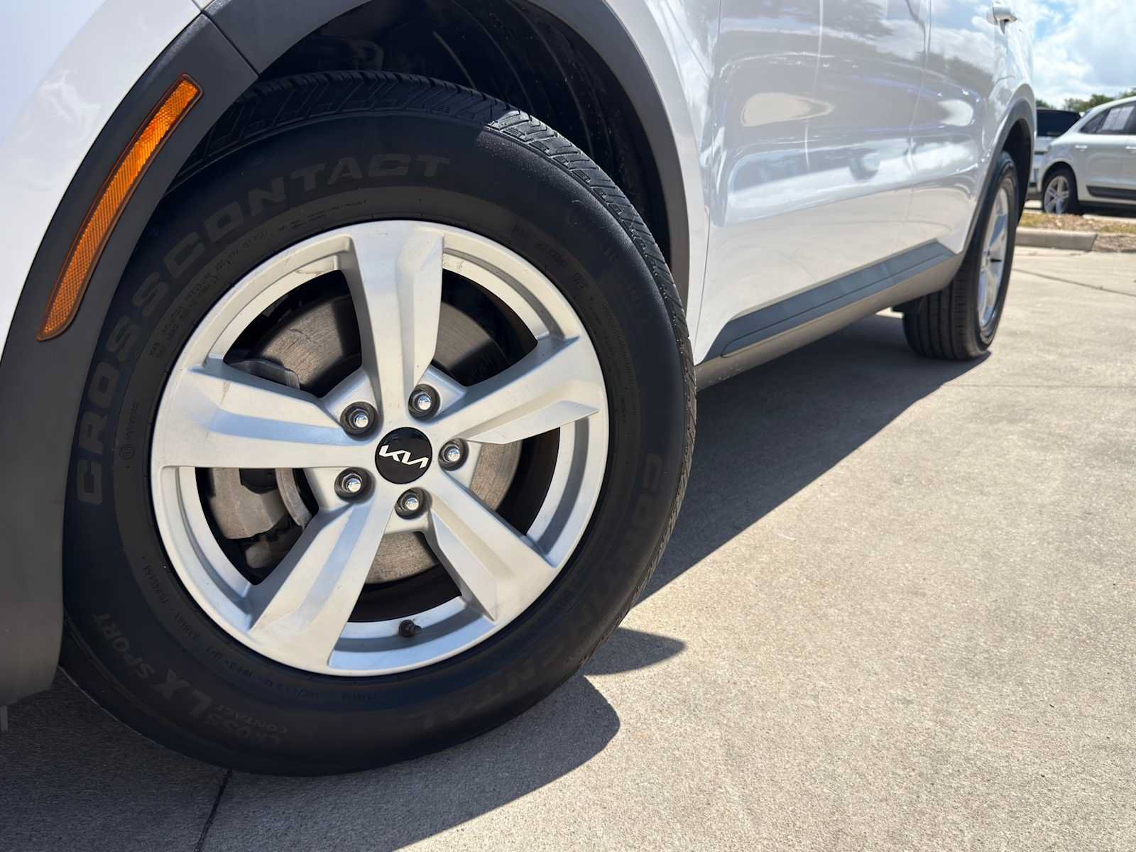 Certified 2023 Kia Sorento LX FWD image 7