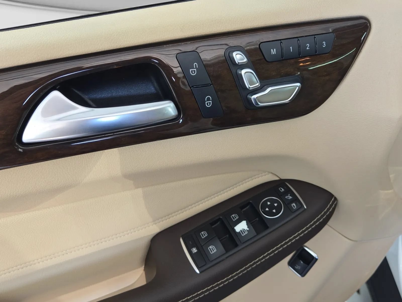 Used 2018 Mercedes-Benz GLE 350 image 14