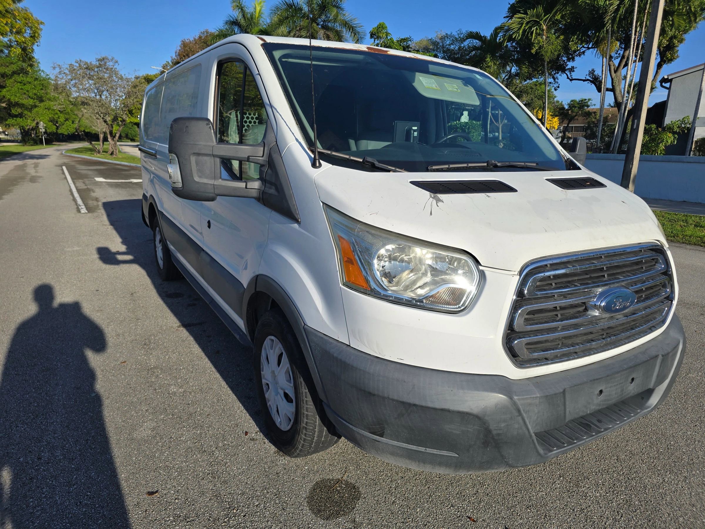 Used 2015 Ford Transit 150 130 Low Roof w/ Exterior Upgrade Package RWD image 3